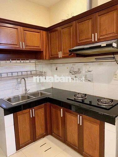 nhà nc mới đẹp full nội thất tr 2 lầu 2pn 3vs cao thắng P2 Q3