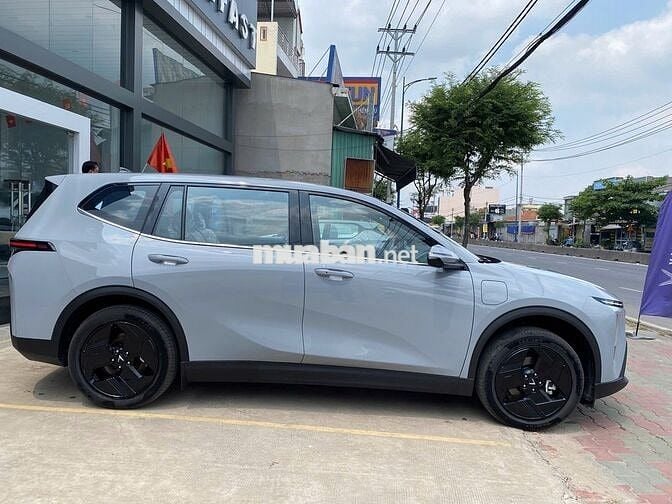 VinFast VF MPV7 trả trước chỉ từ 31