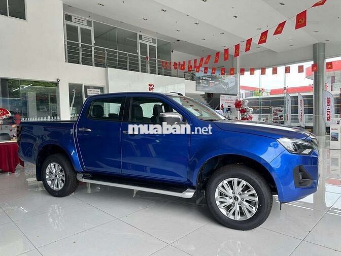 Isuzu D-Max 1 cầu tự động cao cấp 1 xe ***