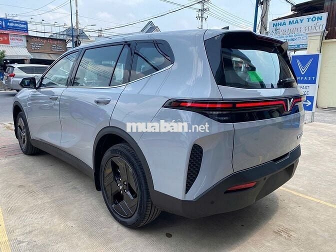 VinFast VF MPV7 trả trước chỉ từ 31
