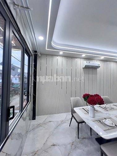 Nhà mới Thạnh Xuân 25. DT: 4.40 x 18.25m. Giá: 7 tỷ