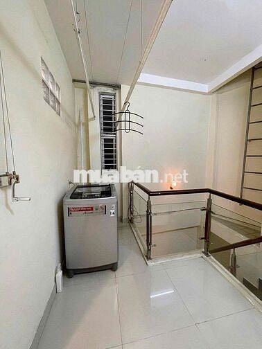 nhà nc mới đẹp full nội thất tr 2 lầu 2pn 3vs cao thắng P2 Q3