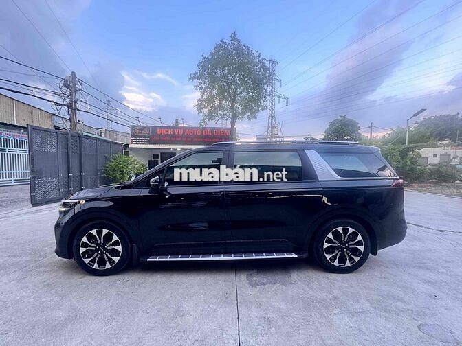 Kia Carnival 8 chỗ Tự động Xăng Đen