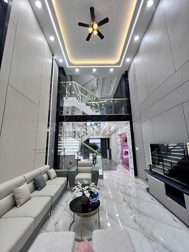 Nhà mới Thạnh Xuân 25. DT: 4.40 x 18.25m. Giá: 7 tỷ