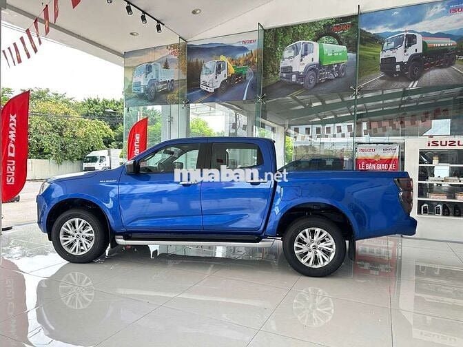 Isuzu D-Max 1 cầu tự động cao cấp 1 xe ***