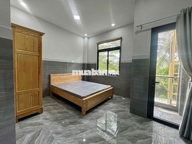 CHO THUÊ PHÒNG MỚI XÂY, BAN CÔNG THOÁNG, NGAY ĐẠI HỌC VĂN LANG