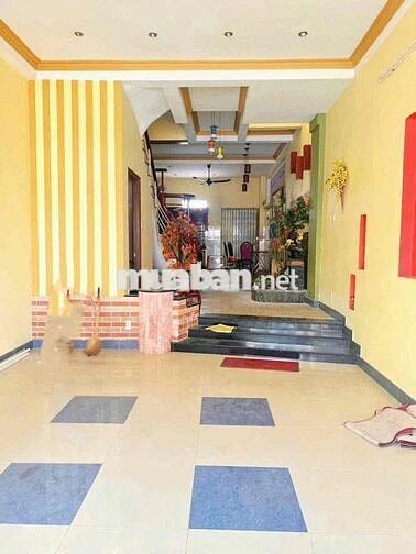 cho thuê nguyên căn 1trệt 2lầu  - gần nhã viên quán khu dân cư Bửu Lon