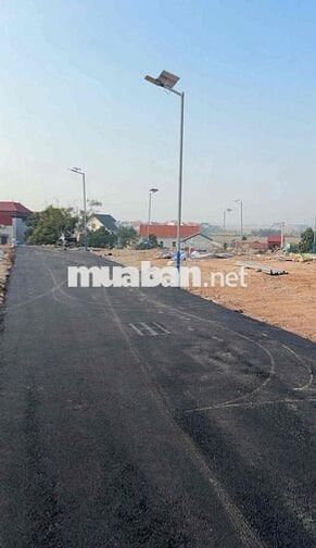 An Quang Đông Cứu Gia bình  Sát chợ núi Trường học ngay cạnh  phía trư