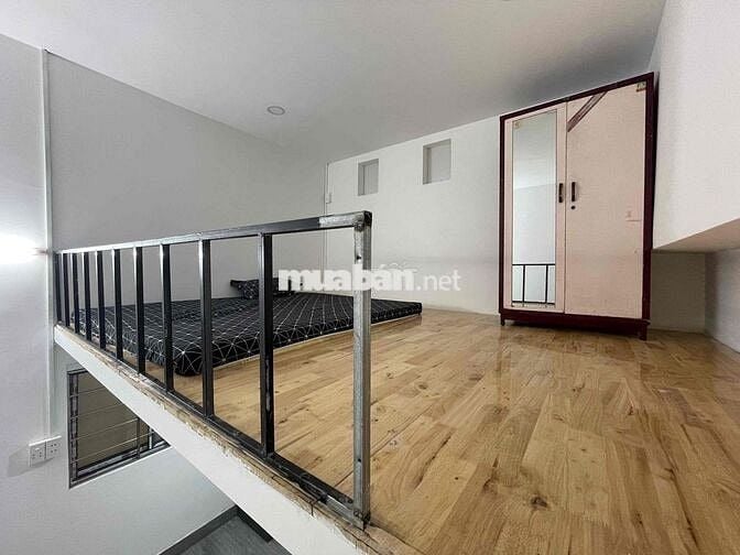Phòng Q12 , Đối Diện CVPM, Gác máy lạnh, rộng 30m2