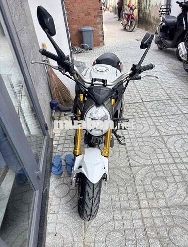 Xe moto tay côn Trắng 1500km