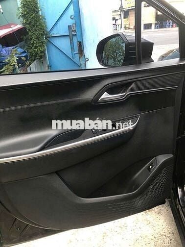 Hyundai Custin 2024 Đen