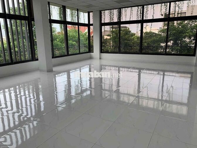 CHO THUÊ SÀN VĂN PHÒNG DIỆN TÍCH 120m2 , GẦN CẦU HOÀ XUÂN