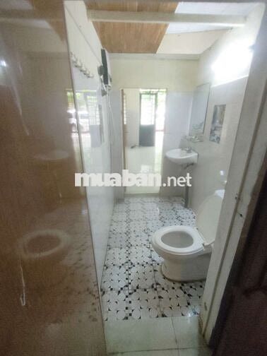 Cho thuê nhà cấp 4 mặt tiền 5m vỉa hè 2m rộng rãi
