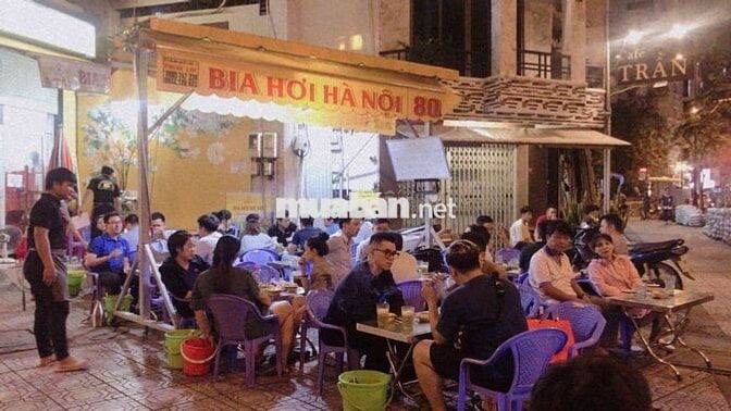 Tuyển phục vụ lương cao