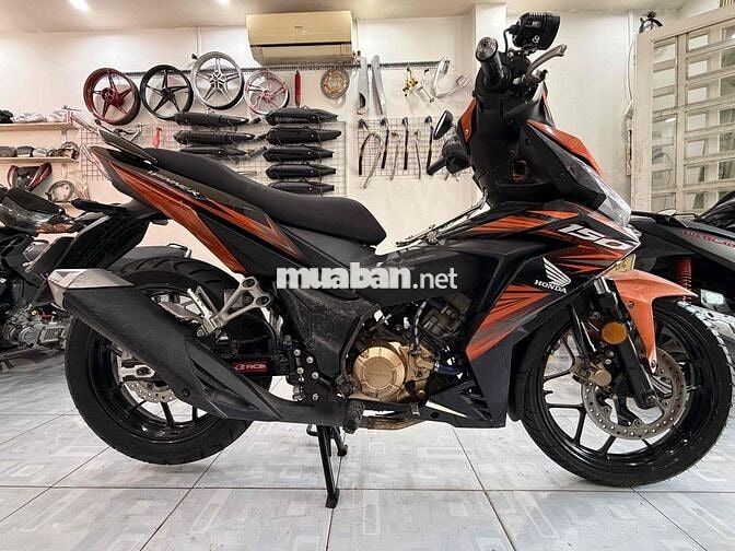 Honda Winner V1 2017 Côn tay Cam đen