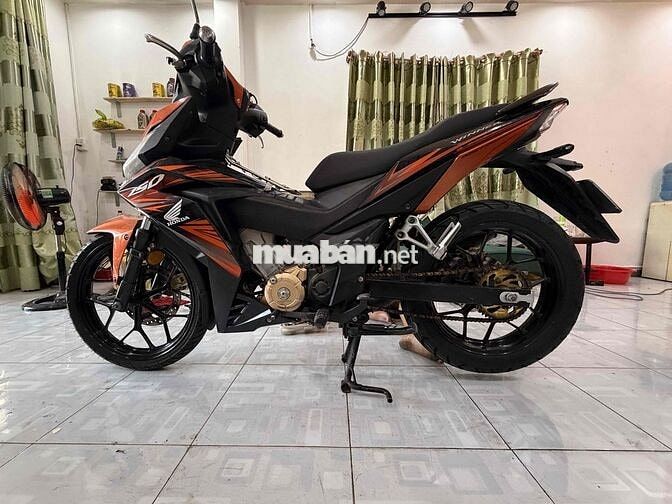 Honda Winner V1 2017 Côn tay Cam đen