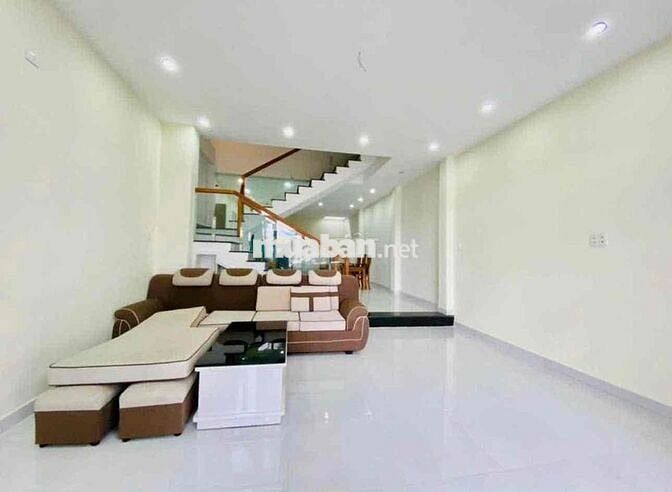CHO THUÊ NHÀ MẶT TIỀN 5PN ,5WC KÍN FULL NỘI THẤT