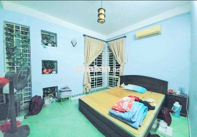 Bán Nhà đẹp vuông vắn chính chủ trung tâm cầu giấy