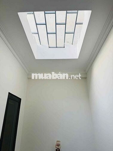 - GIA CHỦ CẦN TIỀN NHỜ BÁN GẤP CĂN NHÀ 4 TẦNG ,THANG MÁY NHẬP KHẨU, NẰ