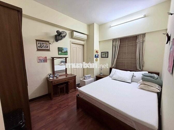 Chung cư Vip Ba Đình, 107m, 3 ngủ 2 wc, Căn góc, Sổ đỏ lâu dài, Hiếm