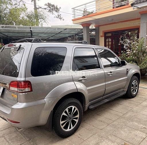 Ford Escape 2024 Xám 5 chỗ