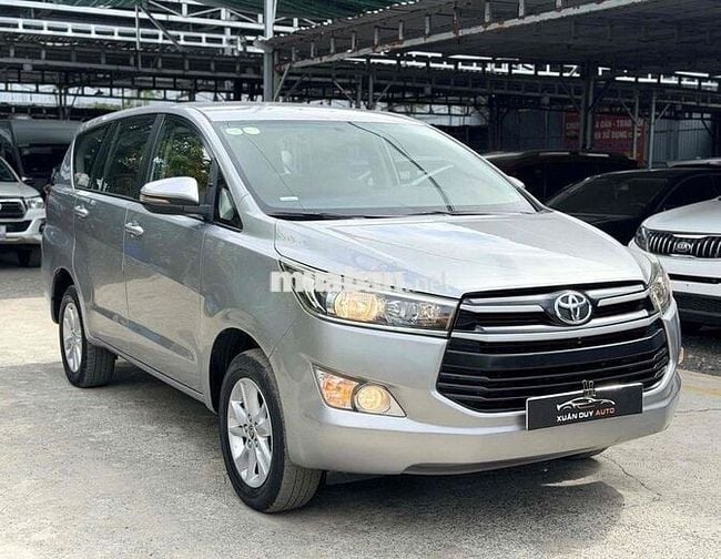 Toyota Innova 2.0E MT 2019 Số sàn Bạc