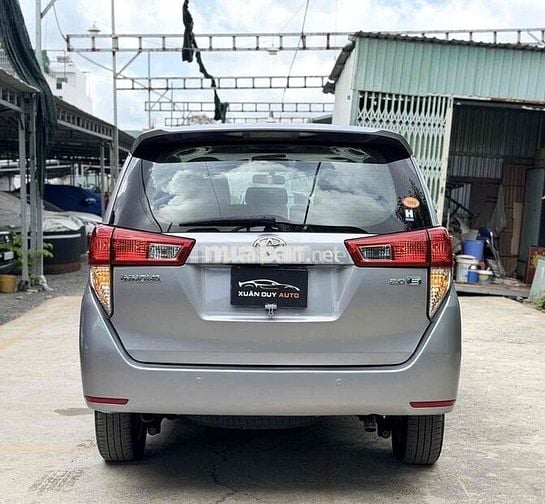 Toyota Innova 2.0E MT 2019 Số sàn Bạc