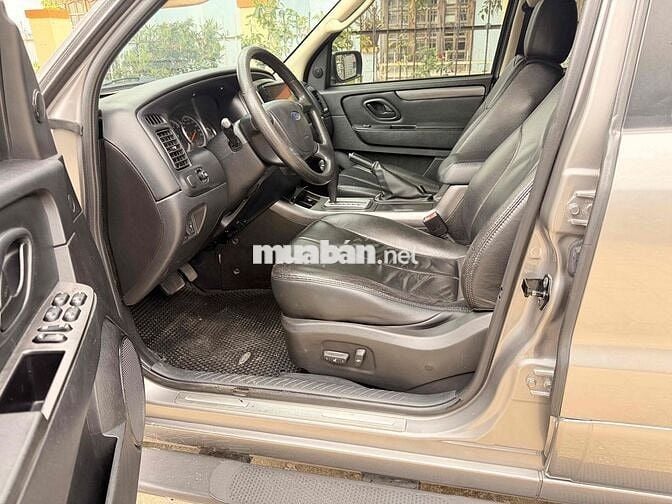 Ford Escape 2024 Xám 5 chỗ