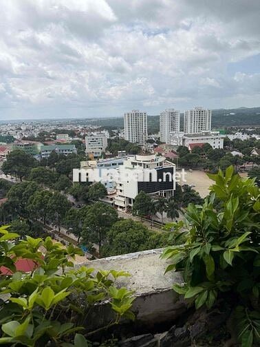 Lô full thổ cư kế góc Nguyễn Huệ - Trinh Tố Tâm