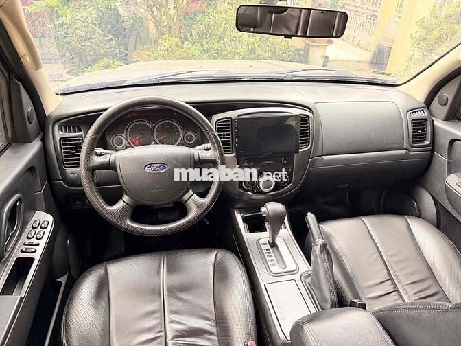 Ford Escape 2024 Xám 5 chỗ