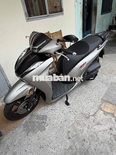 Honda SH 350i 2022 Bạc Đen 16,000km
