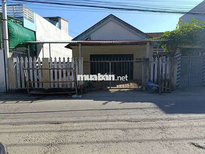 BÁN NHÀ MẶT TIỀN THUẬN TIỆN KINH DOANH