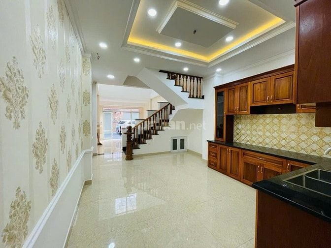 Căn nhà hiếm đẹp giá mềm Quốc Lộ 13, 56m2 - 2tỷ800tr.