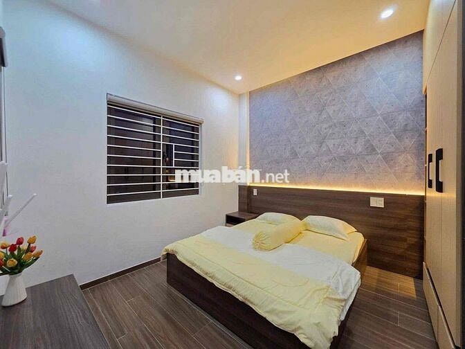 232 CHO THUÊ NHÀ 3 TẦNG 4PN 4WC – FULL NỘI THẤT, SÂN THƯỢNG TRỒNG CÂY