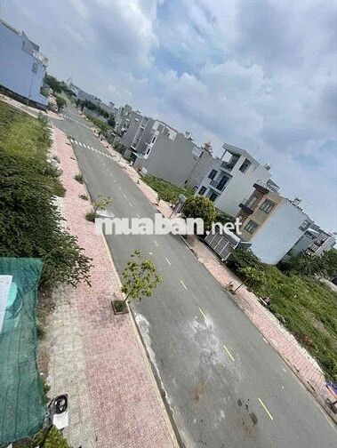 phòng full nội thất, khu ở thoáng mát, đường dt743a, phú hồng thịnh 9