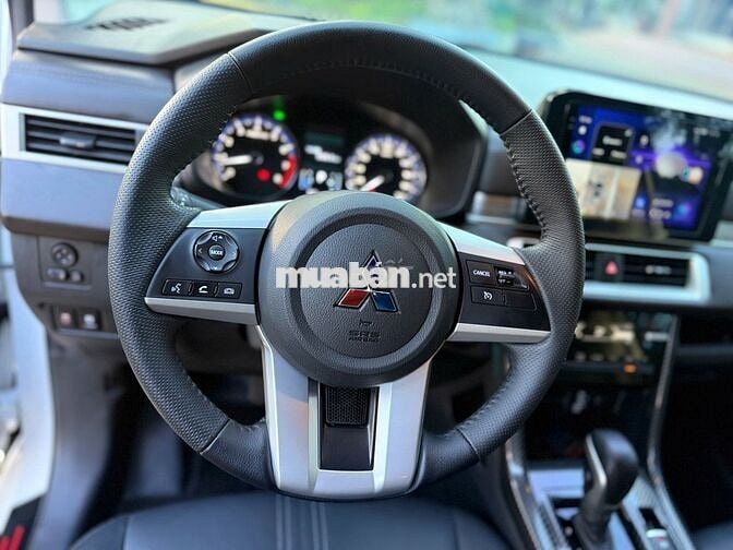 Mitsubishi Xpander Premium 2024 Trắng 30000 km