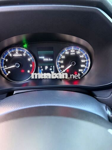 Mitsubishi Xpander Premium 2024 Trắng 30000 km
