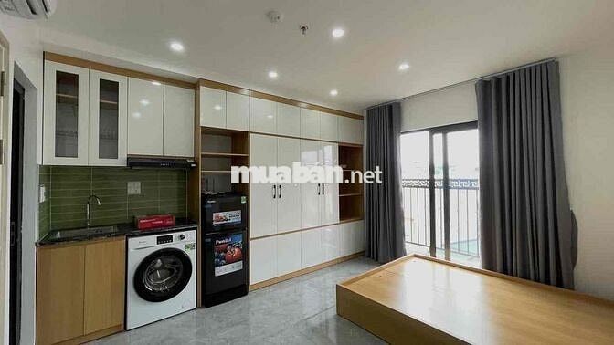 Căn hộ Studio mới 100% - 35m² Ban Công gần Sân bay, Quận 1,Bình Thạnh