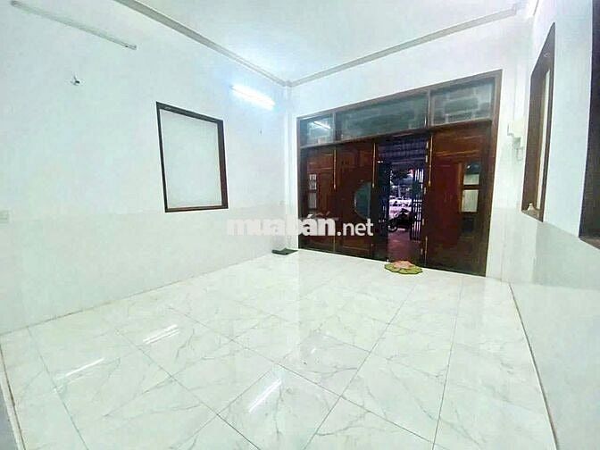 Nhà trệt 2 lầu 5PN KDC Bình Nhựt (ngay công viên)
