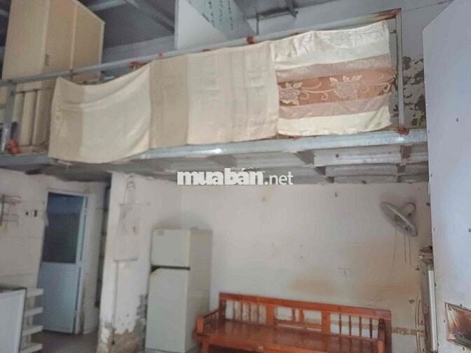 nhà riêng  hoàn toàn, có điều hoà  Wc ,?bếp,?tắm, gác xép