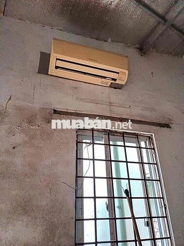 nhà riêng  hoàn toàn, có điều hoà  Wc ,?bếp,?tắm, gác xép