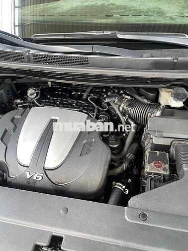 Kia Grand Sedona Premium 7 chỗ Xăng Đen