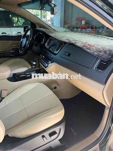Kia Grand Sedona Premium 7 chỗ Xăng Đen