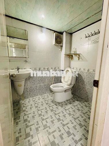 cho thuê nhà hẻm cách mạng tháng tám ngay ngã ba ông tạ