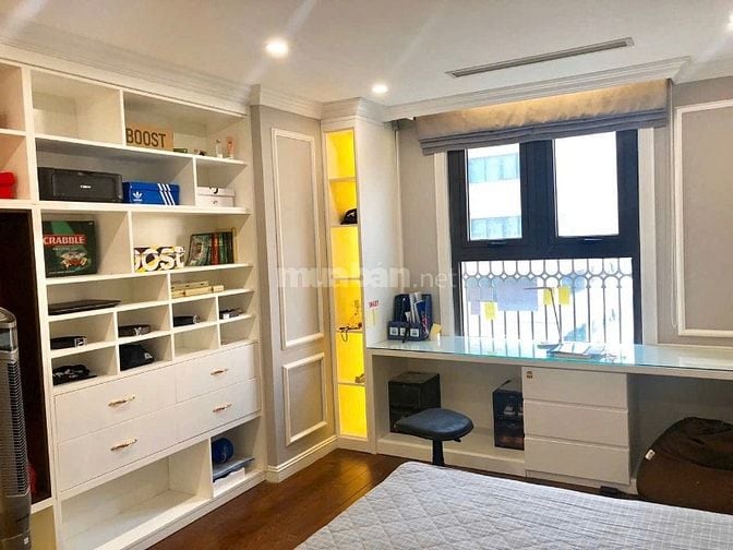 Cho thuê căn hộ tại 36 Hoàng Cầu, căn 3 ngủ - 2wc, 31tr, full nội thất