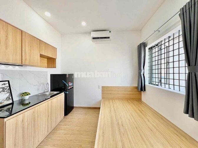 Studio ban công – Đường Lạc Long Quân, Tân Bình - Tiện qua Q10, PN, TP