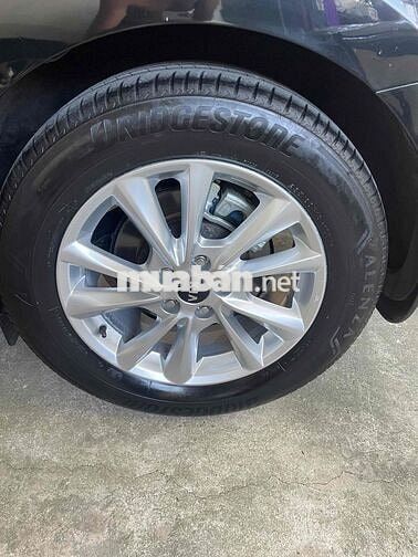 Kia Grand Sedona Premium 7 chỗ Xăng Đen