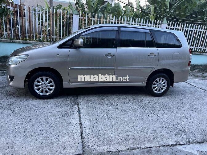 Innova E 2013 không taxi không lỗi (bao ra tên)