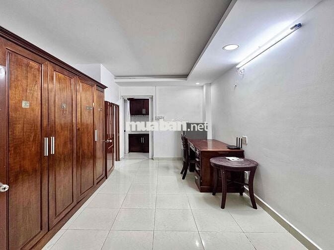 Căn hộ full nội thất 2PN - 2WC - 1PK giá rẻ khu sân bay quận Tân Bình