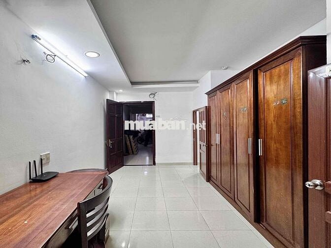 Căn hộ full nội thất 2PN - 2WC - 1PK giá rẻ khu sân bay quận Tân Bình